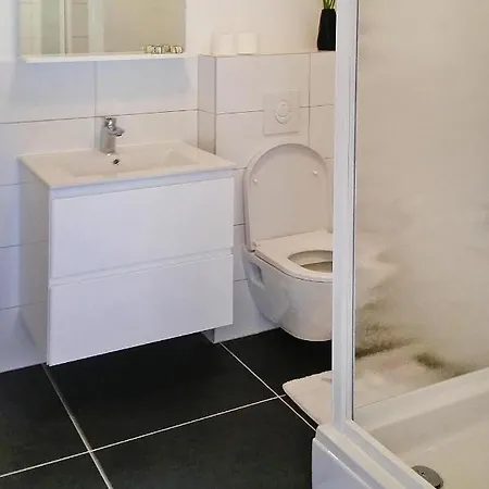 Happy Apartments, Apartment *